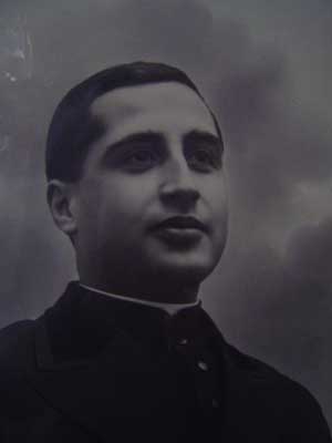 12. Otra foto del Beato Ricardo Plá, que se conserva en la parroquia..jpg